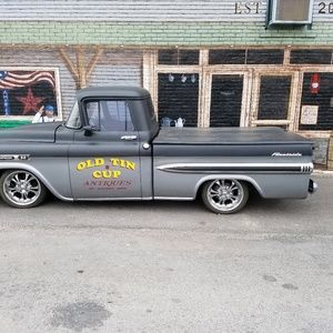 Meet your Posher, Cory